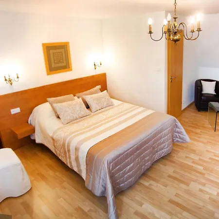 Chambre D'hotes Bernadette Bleger 3*
